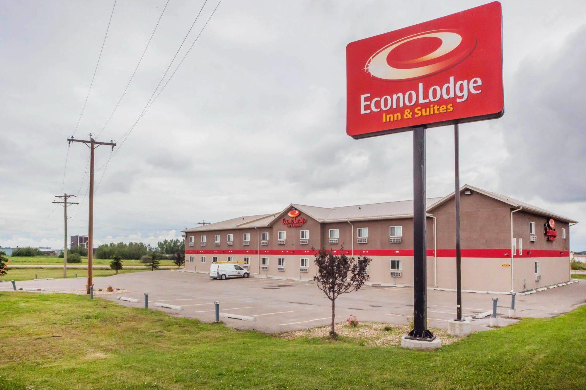 Econo Lodge Inn & Suites Innisfail Екстер'єр фото