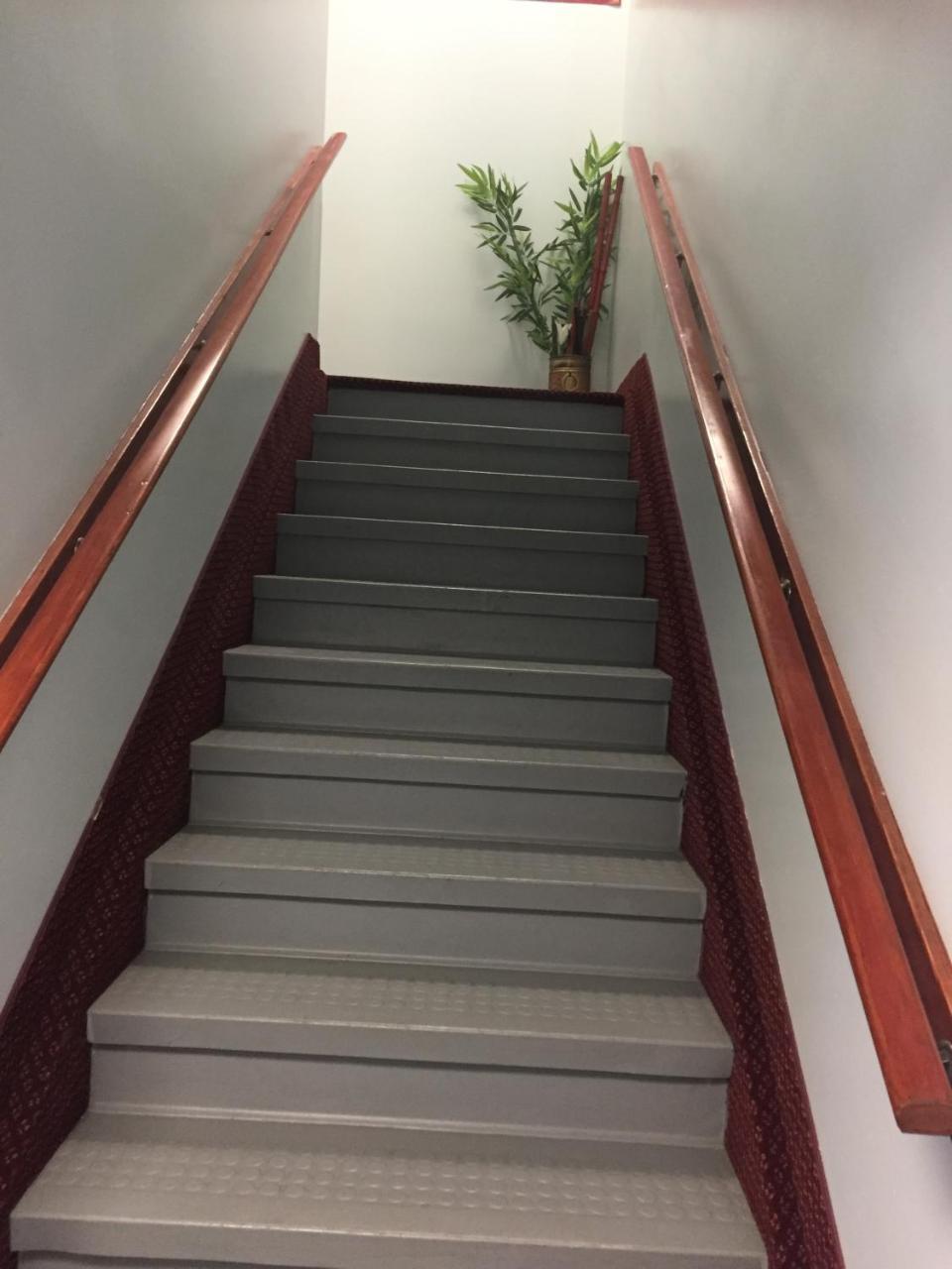 Econo Lodge Inn & Suites Innisfail Екстер'єр фото