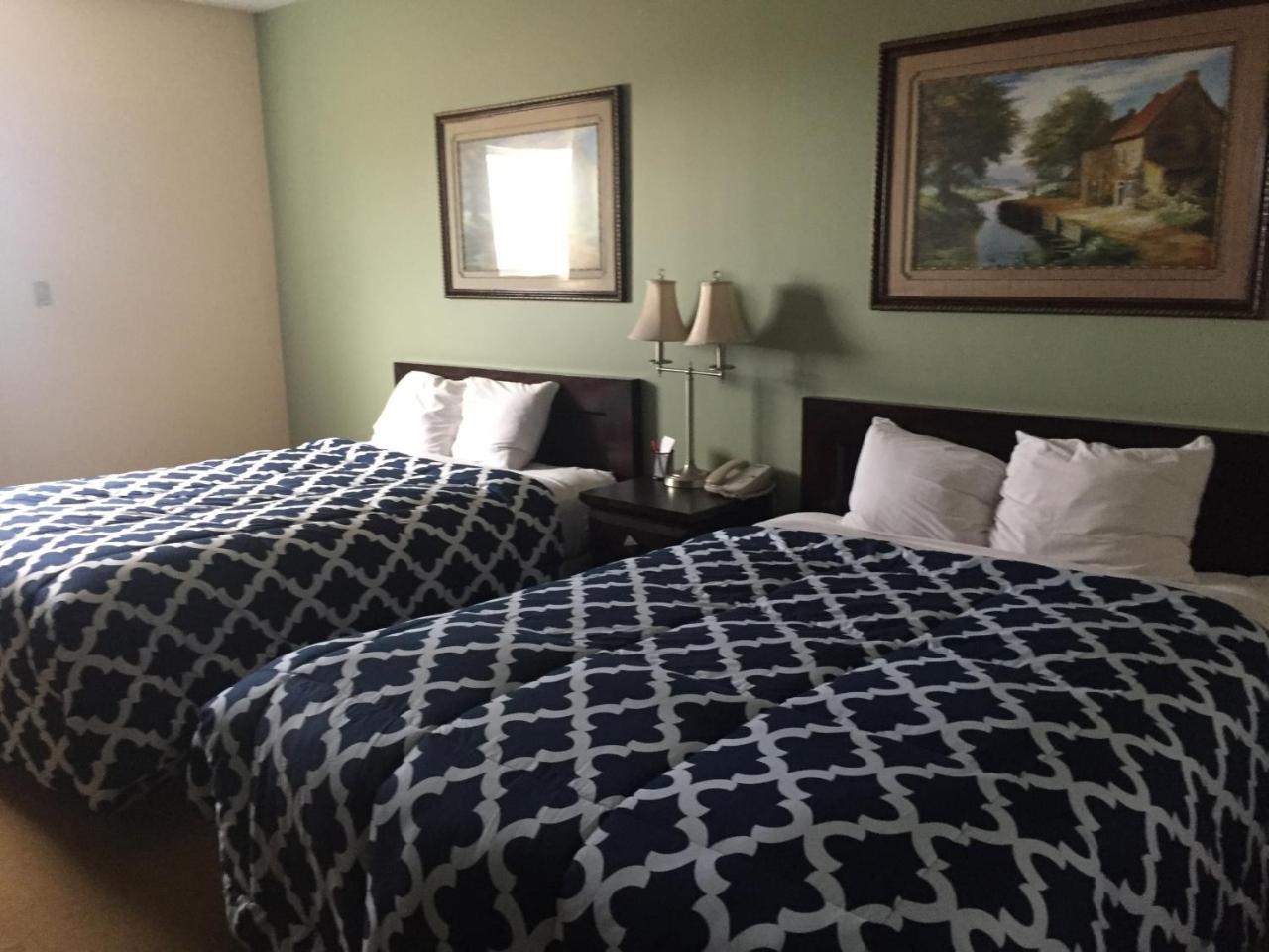 Econo Lodge Inn & Suites Innisfail Екстер'єр фото