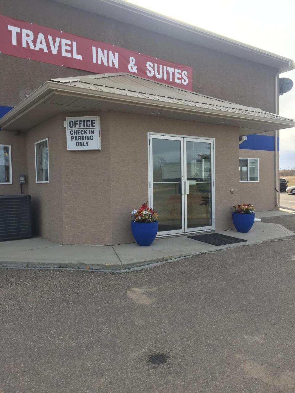 Econo Lodge Inn & Suites Innisfail Екстер'єр фото
